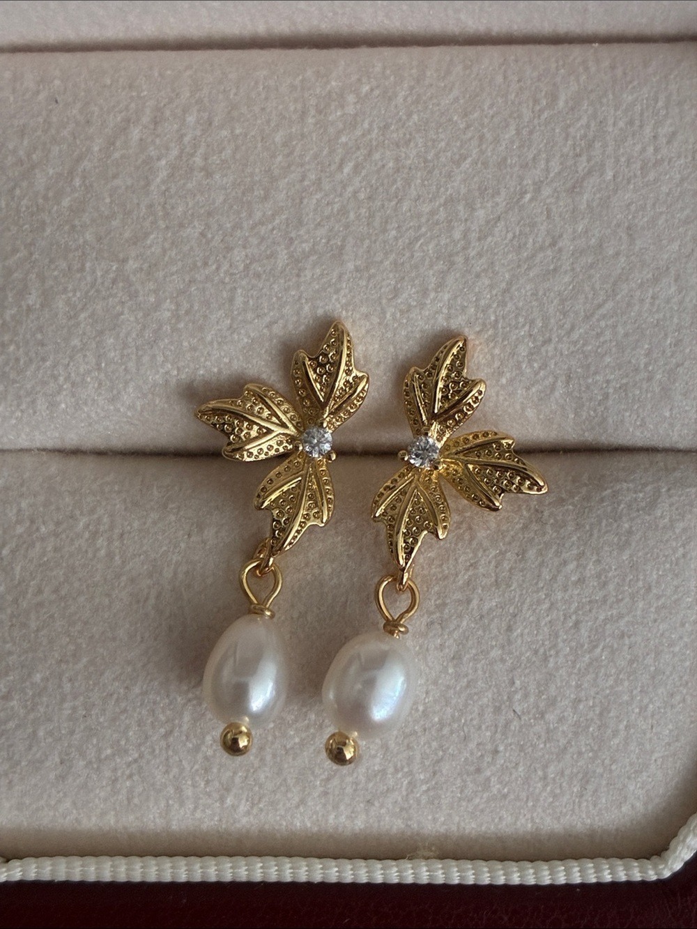 Gold Leaf Pearl Drop Earrings - Unbranded